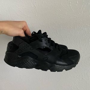Nike Air Huarache Black